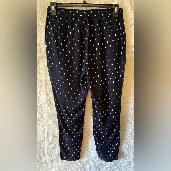 Emaline Pants, super comfortable. Size medium - Picture 2 of 7
